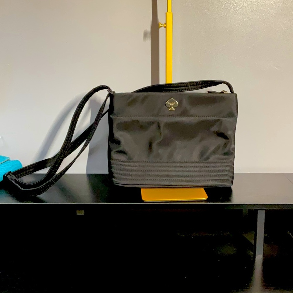 Kate Spade ♠️ purse EUC
